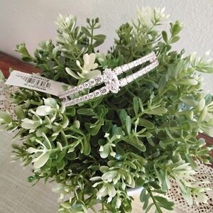 Elegant Silver Bracelet with Rhinestones